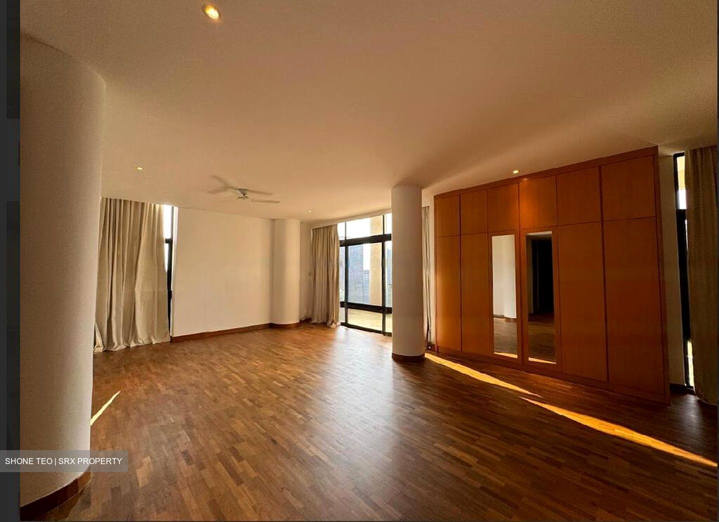 The Colonnade (D10), Condominium #464183011